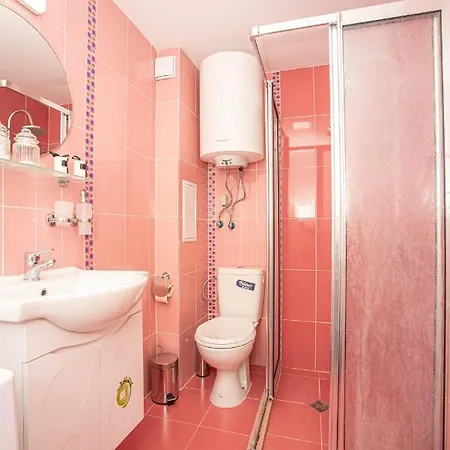 The Captain Be My Guests! By Rv Lejlighed *