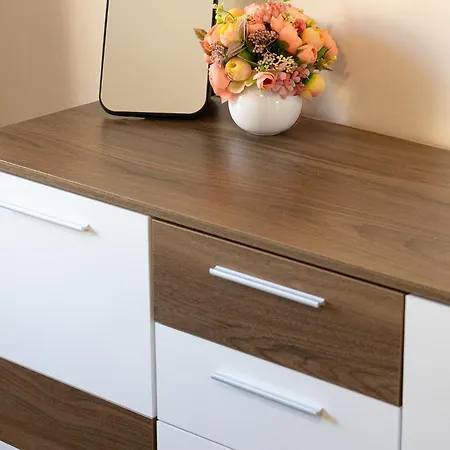 The Captain Be My Guests! By Rv Lejlighed *