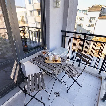 Apartment The Captain Be My Guests! By Rv Warna