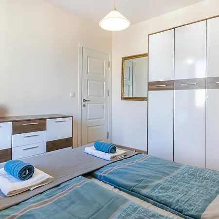 The Captain Be My Guests! By Rv ヴァルナ