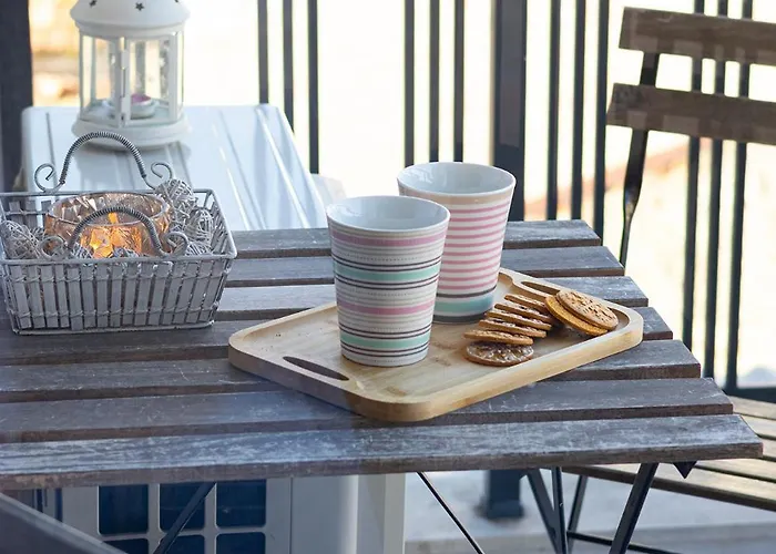 The Captain Be My Guests! By Rv 瓦爾納